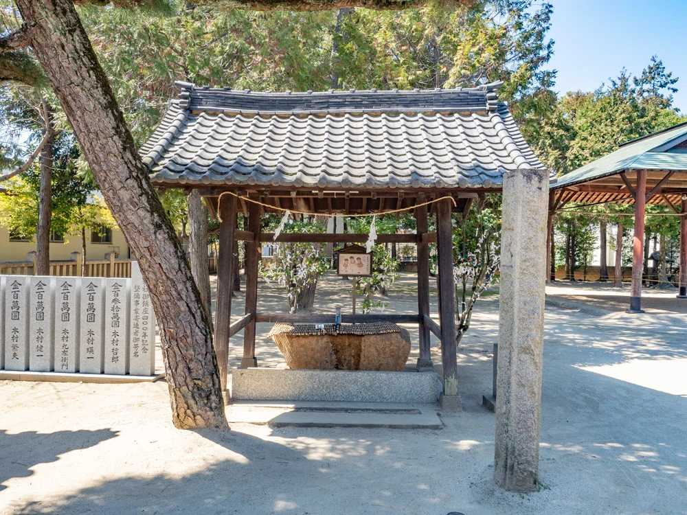 春日神社:手水舎