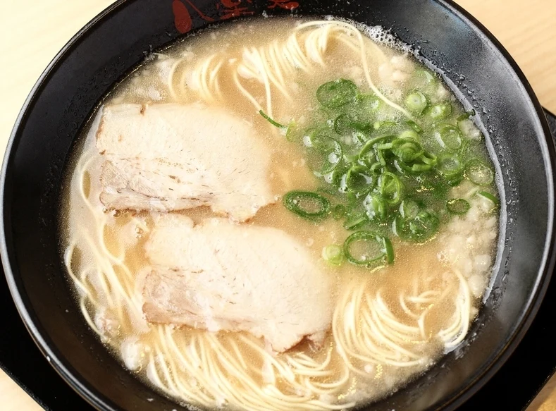 八楽笑：とんこつらーめん