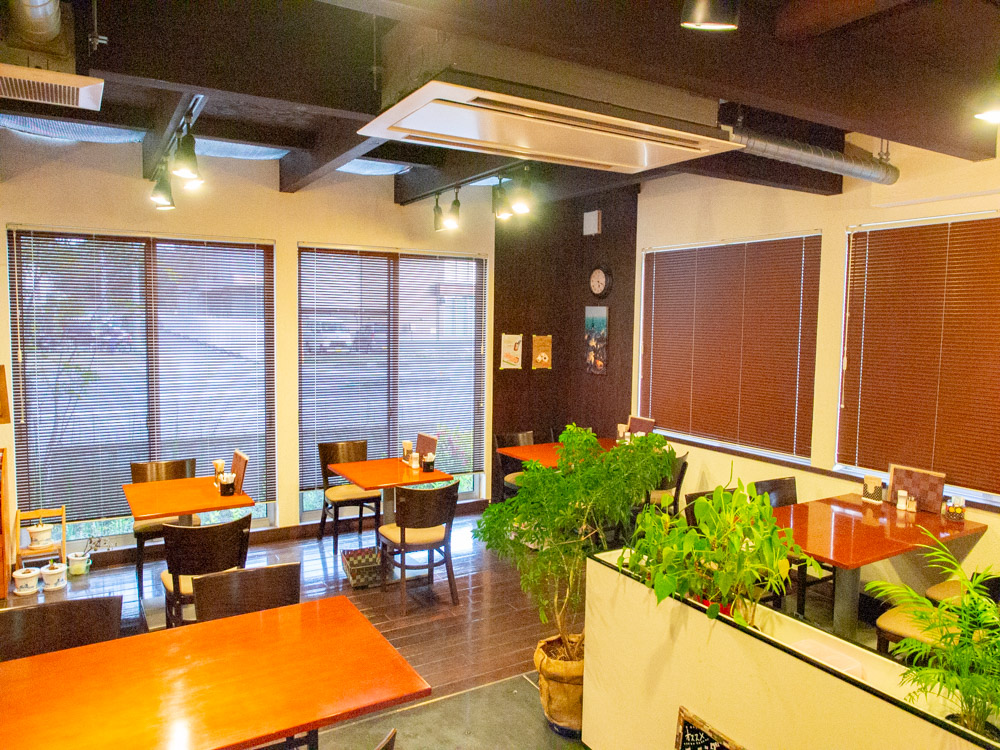 アシェット:店内(カフェコーナー)