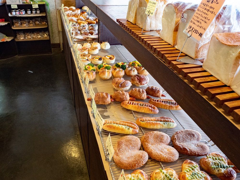 アシェット:店内(パン売場)