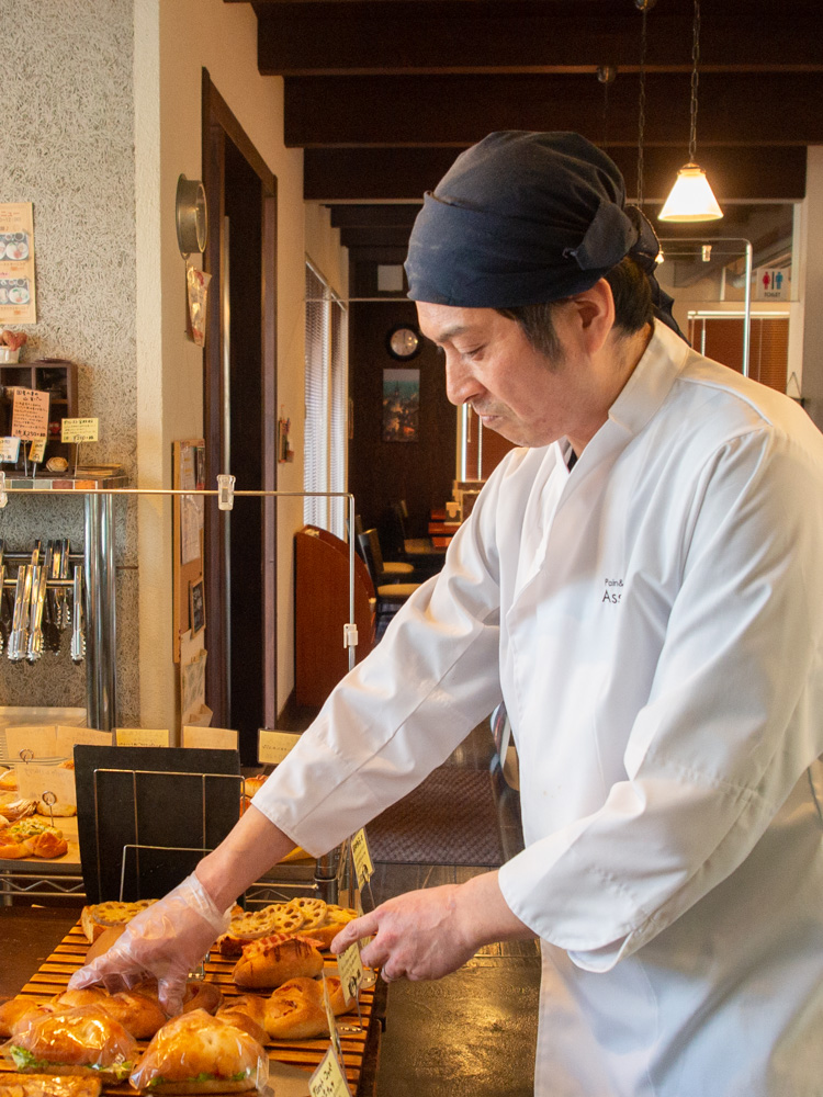 Assiette: Owner Tsuyoshi Okahara