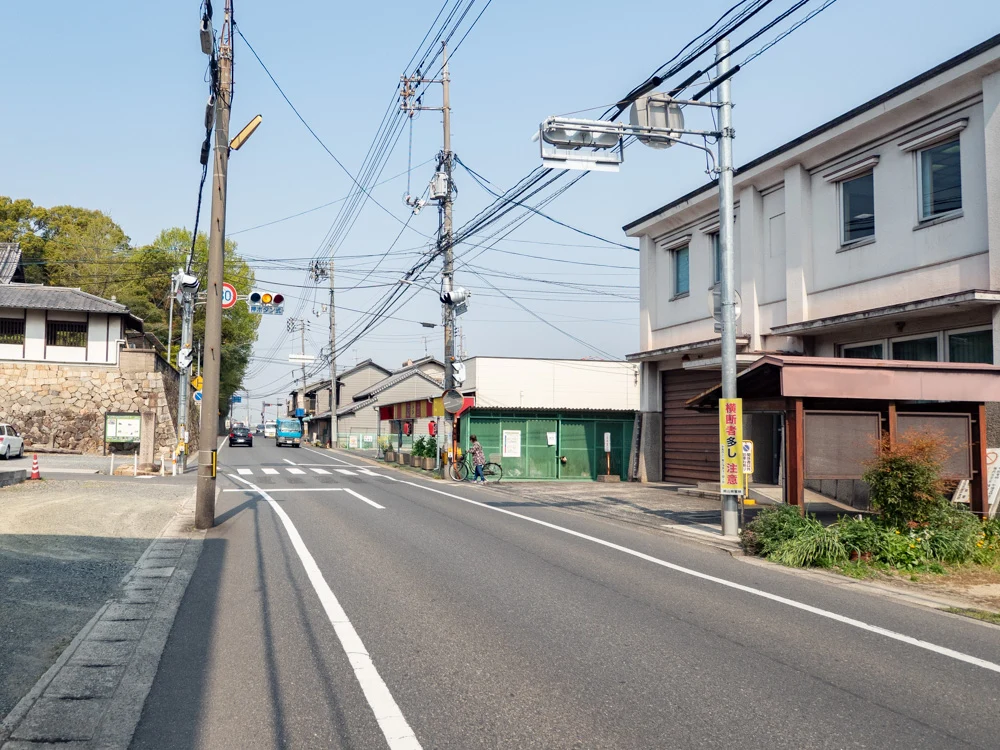 藤戸饅頭本舗への行き方：県道165号線 藤戸市民サービスコーナー前・藤戸寺口