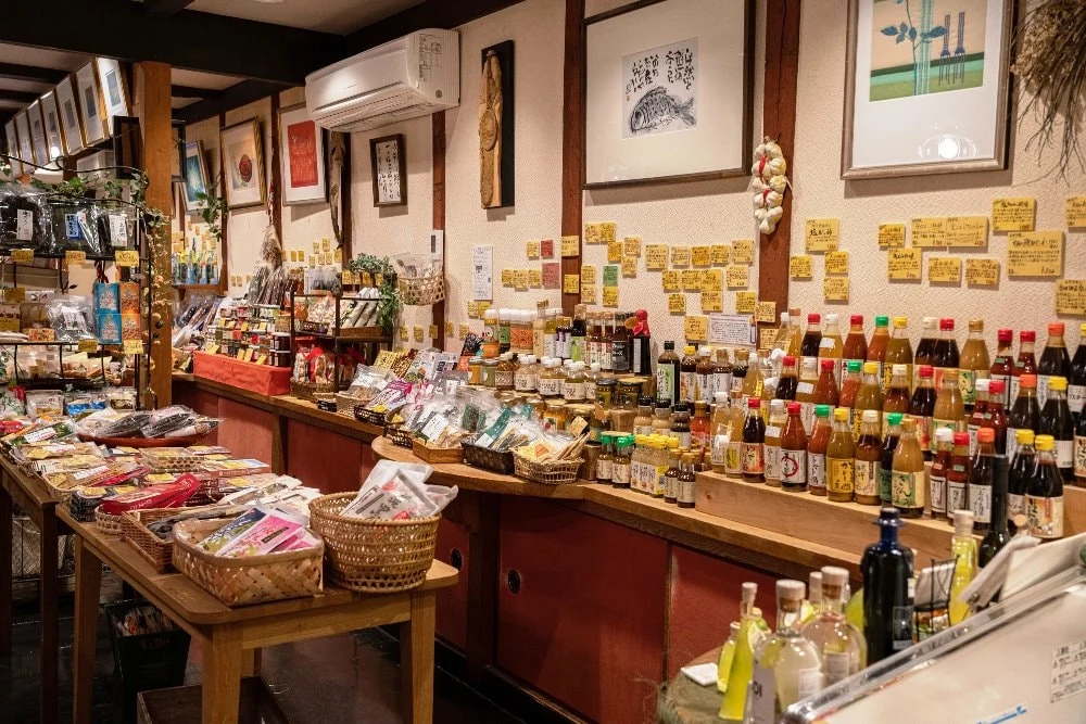 おいしいものブティック平翠軒 店内