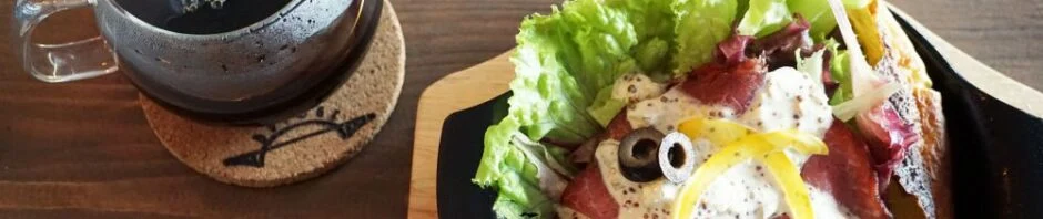 CAFE BRIDGE　ローストビーフ自家製ソース添えのダッチベイベーとコーヒー