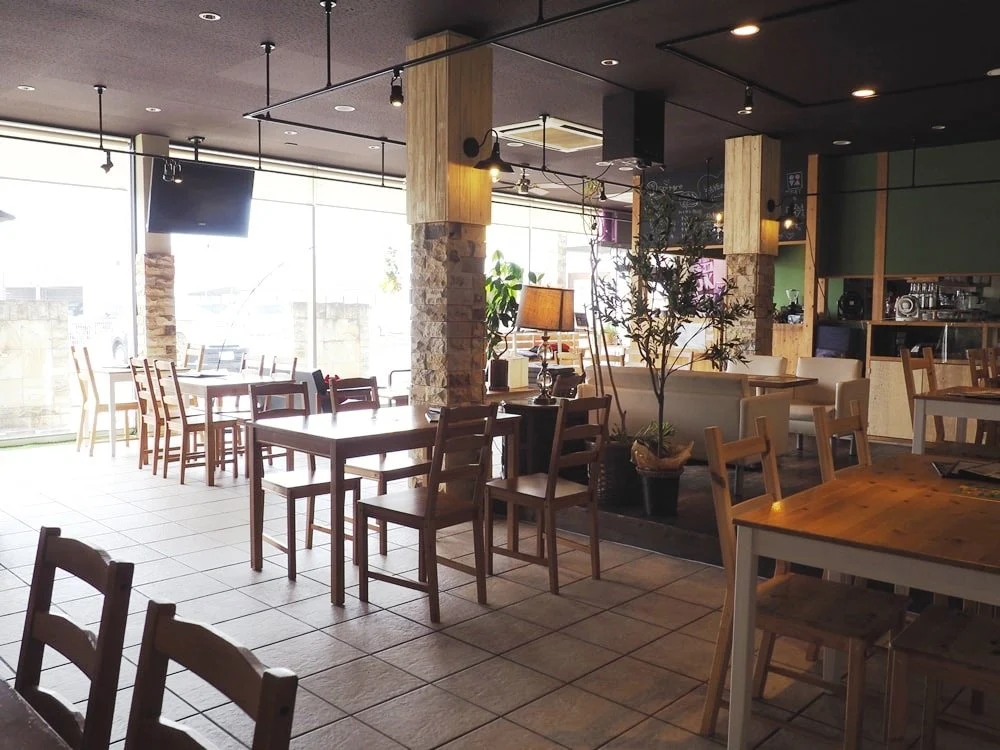 オスピターレ 店内