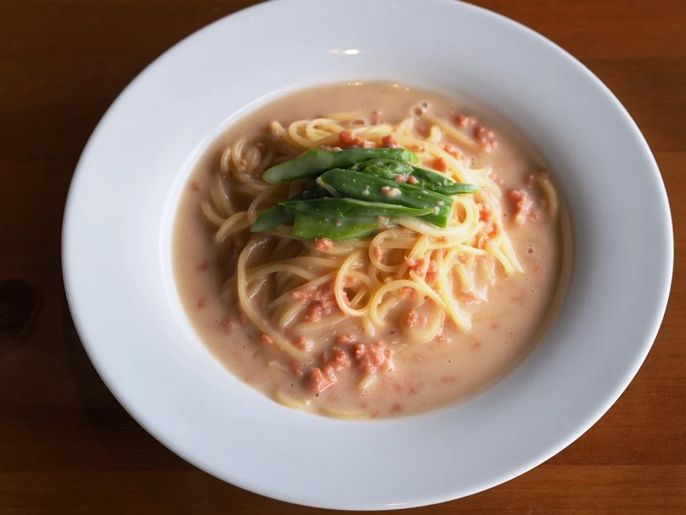 サーモンとアスパラのクリームソースパスタ
