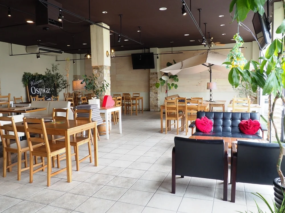 オスピターレ 店内