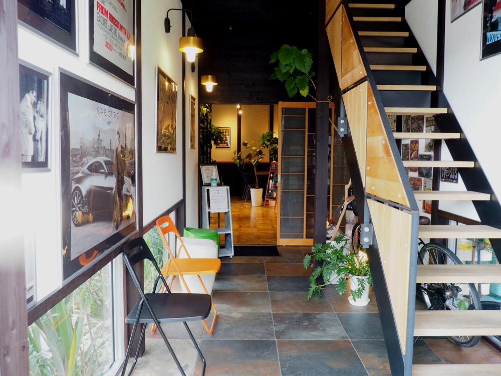 K.D.Cafe 店内入り口