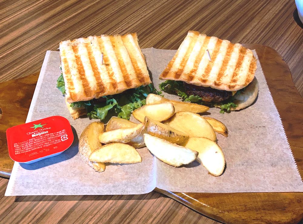 K.D.Cafe ハンバーグパニーニ