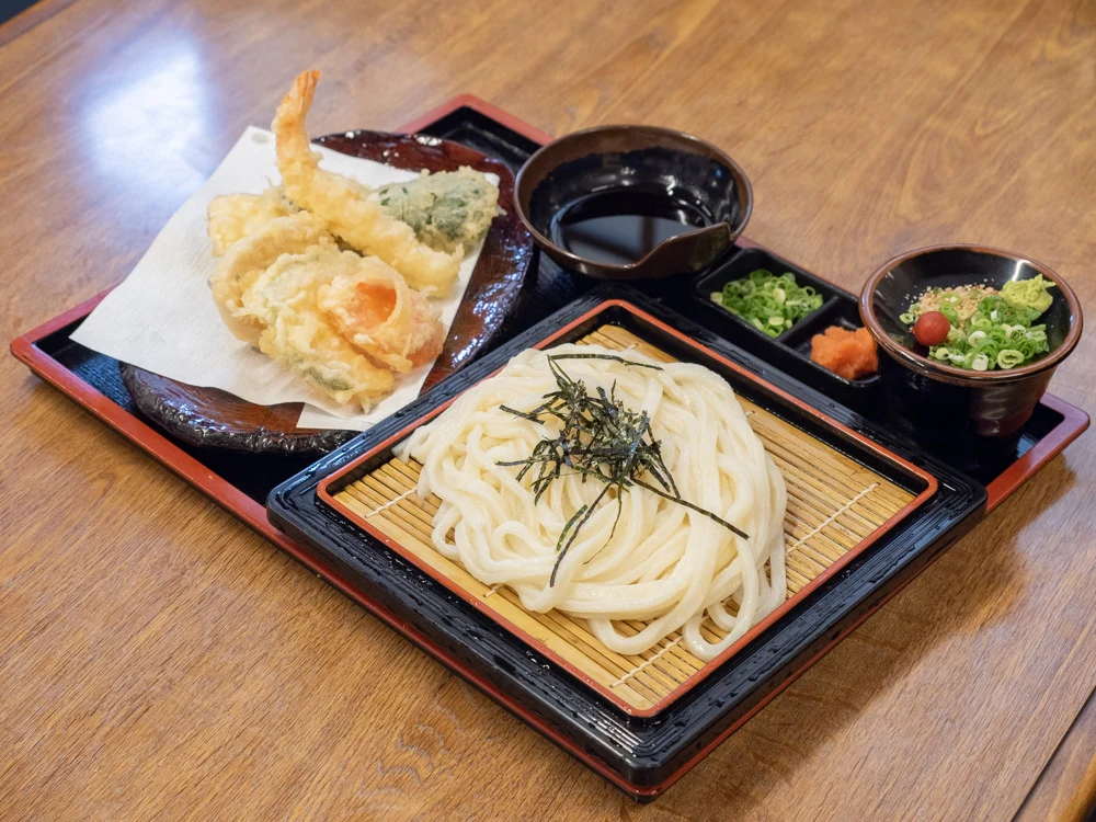 蔵:天ザルうどん