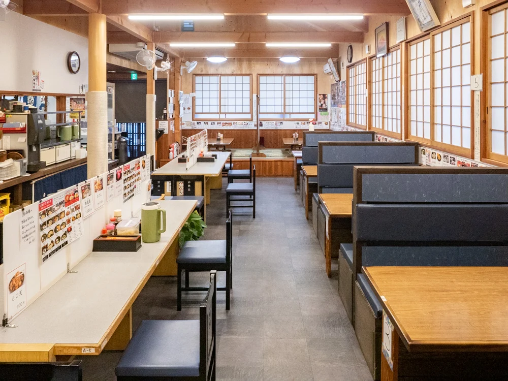 蔵:店内
