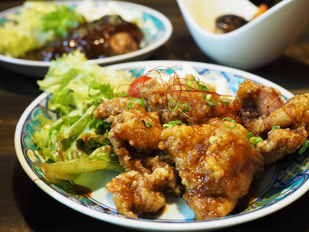 kitchen森のくまさん うま唐揚げ定食