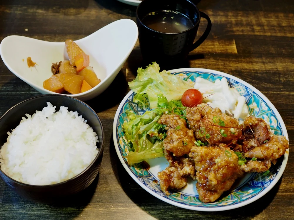 kitchen森のくまさん うま唐揚げ定食