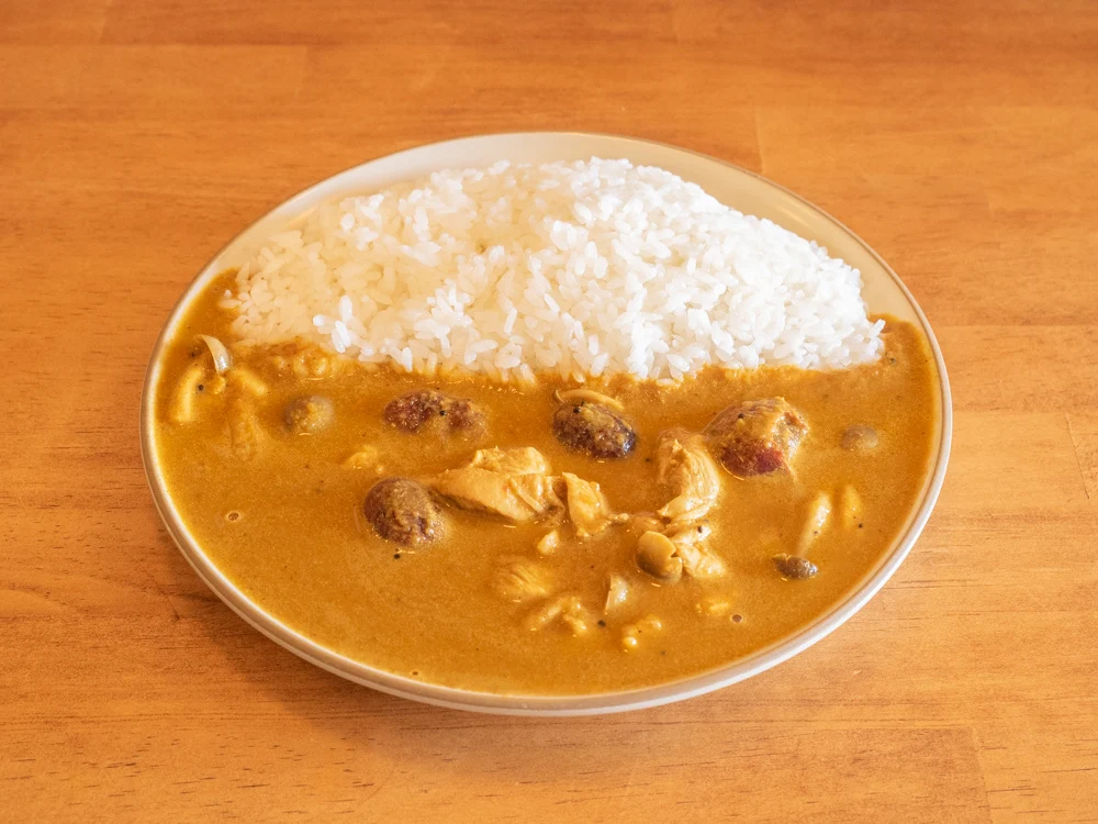 カルダモン:ある日の週替わりカレー 和栗のチキンコルマ