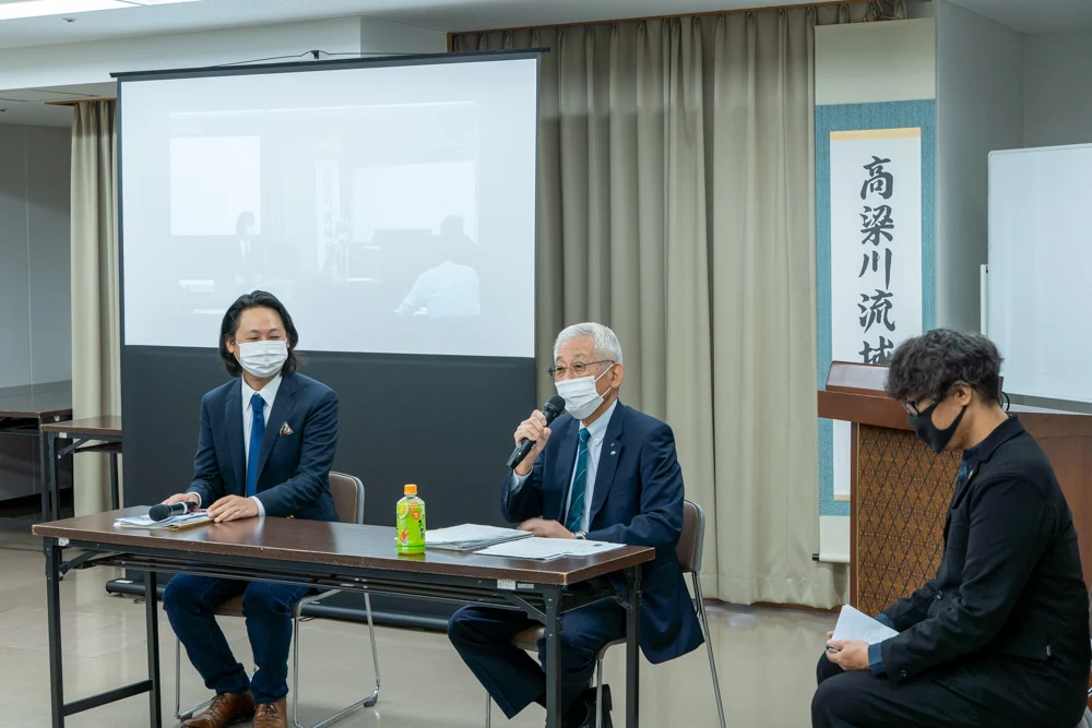 大久保さん、坂ノ上さんの対談のようす