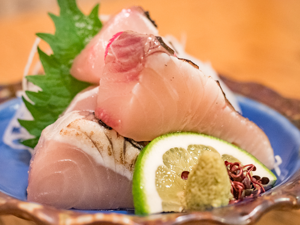 栄清丸:サワラの炙り刺し