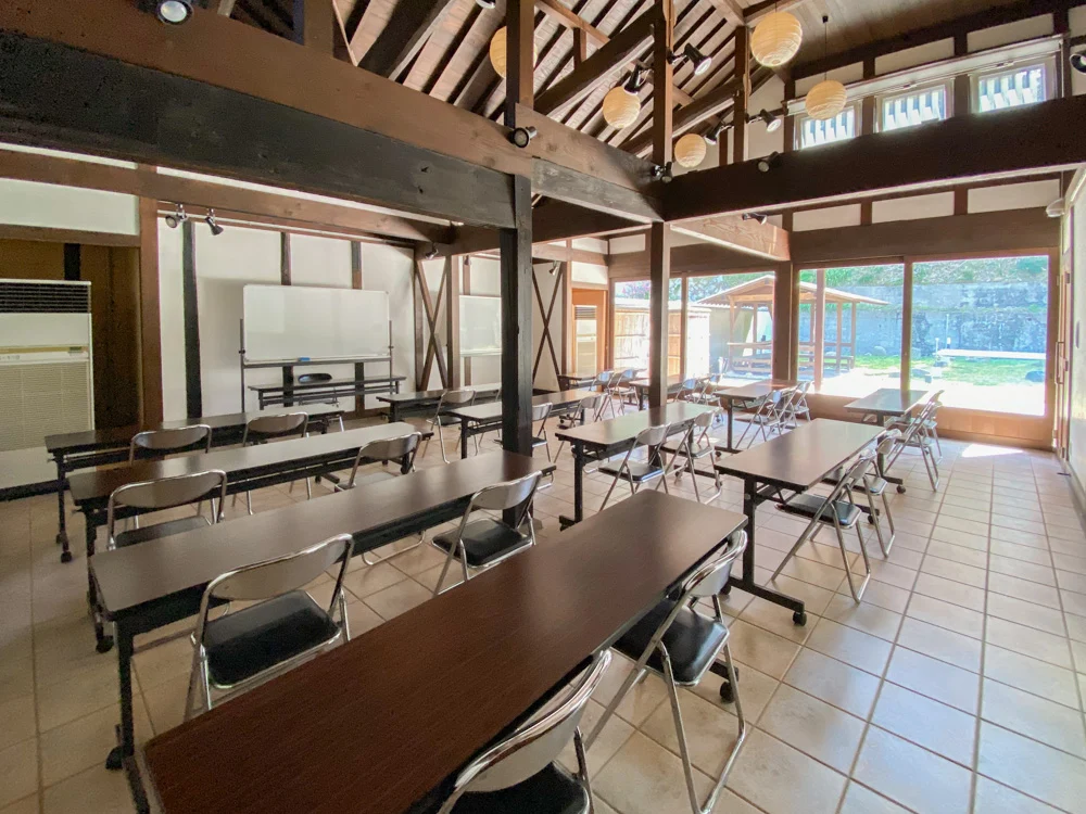 旧柚木家住宅(西爽亭):生涯学習施設(旧母屋) 第1会議室(旧 生活場)