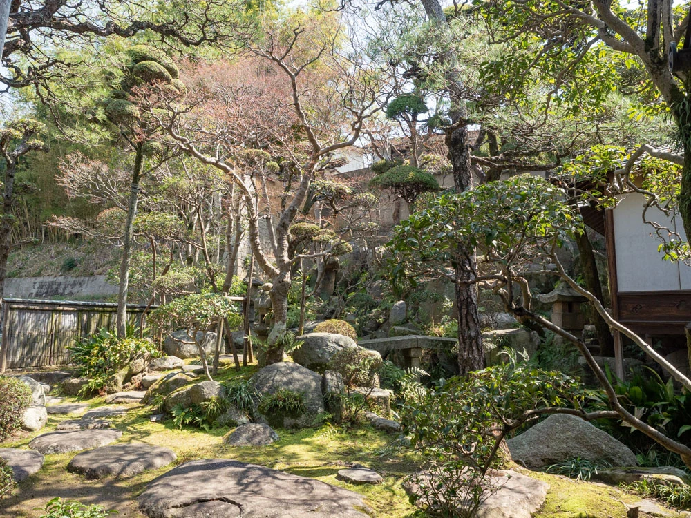 旧柚木家住宅(西爽亭):西爽亭 庭園