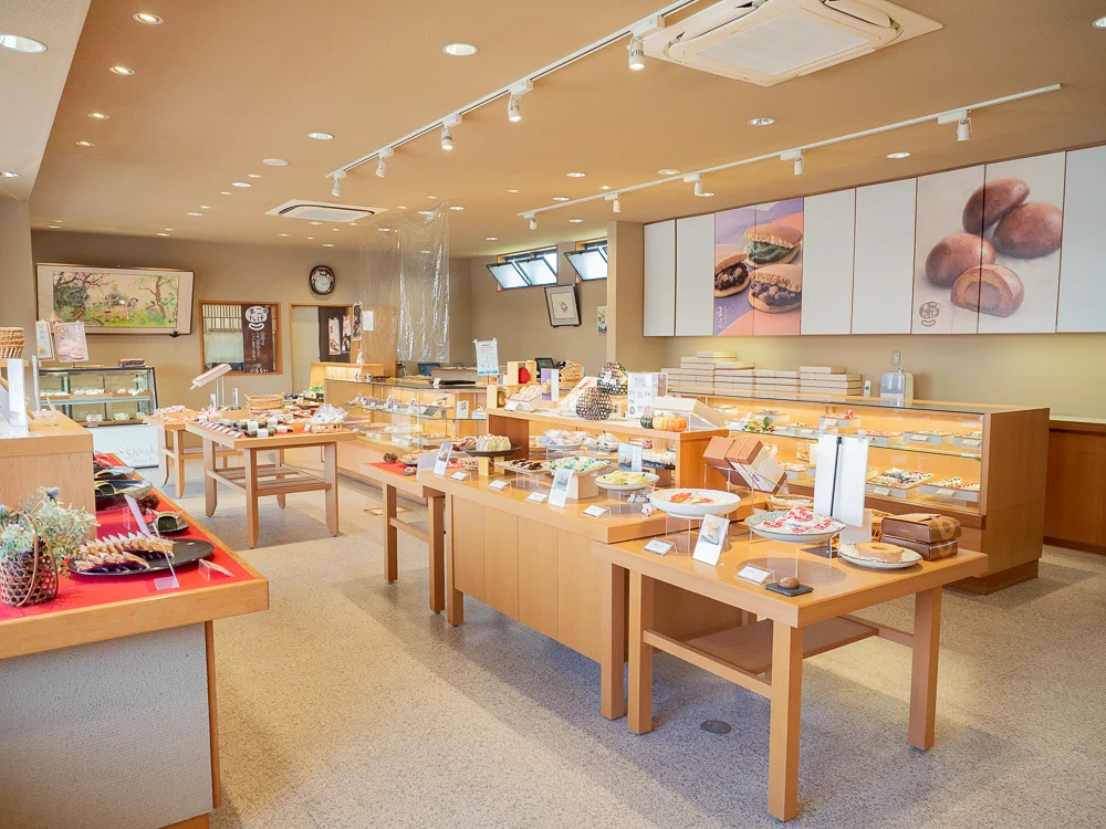 笹沖店の店内