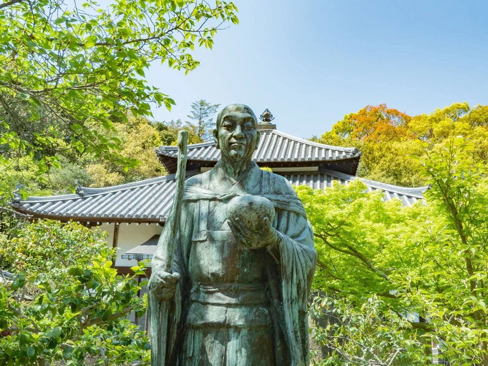 円通寺:良寛像