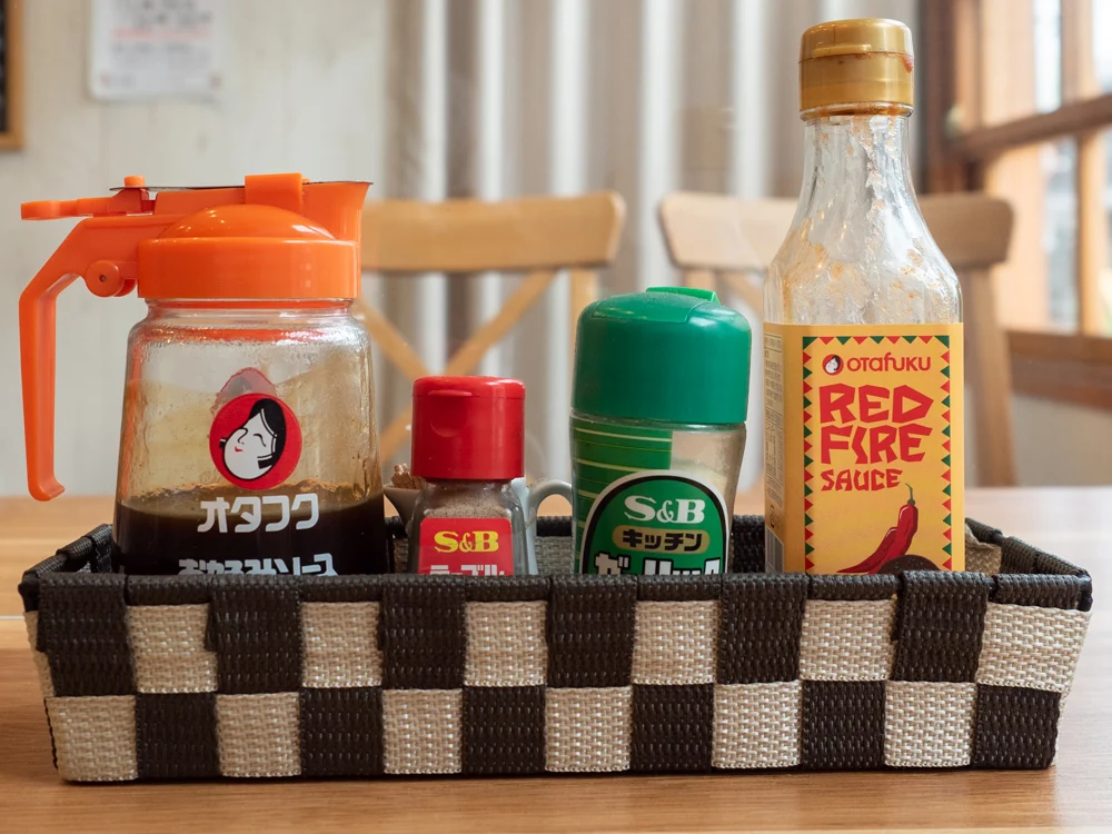 まりんどーる：卓上の調味料