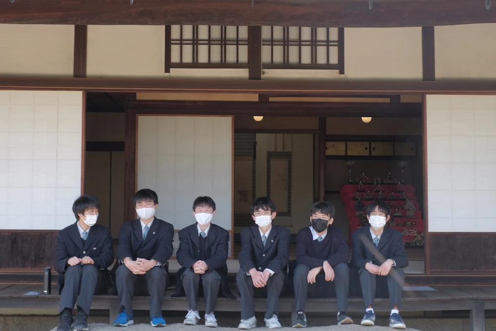 「旧野﨑邸住宅」 鷲羽高校生