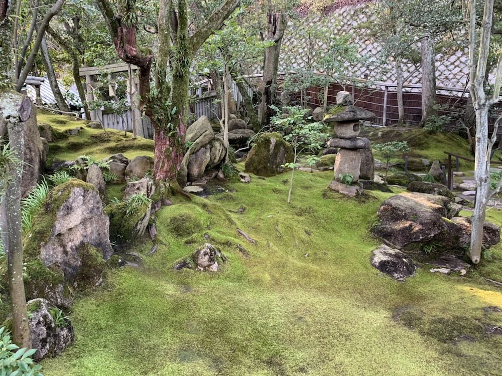 「旧野﨑邸住宅」庭園 枯山水