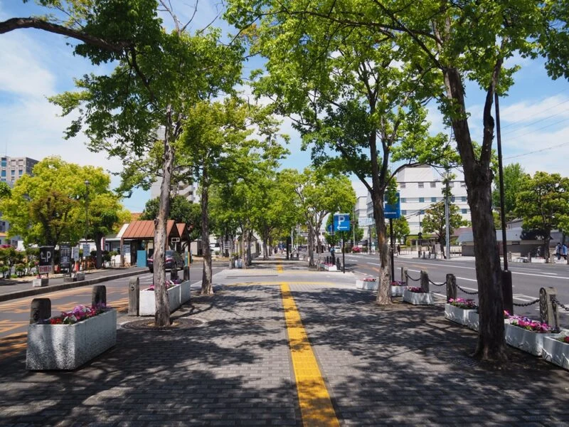 市営駐車場から北へ