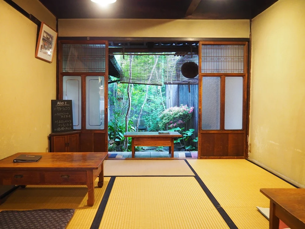 三宅商店美観地区_中庭