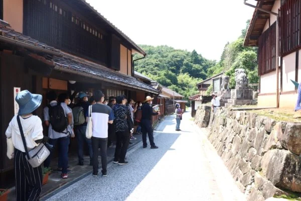 高梁川志塾「高梁市フィールドワーク」 ～ 町を歩いて「吹屋ふるさと村 令和産業革命」を体感するワークショップ