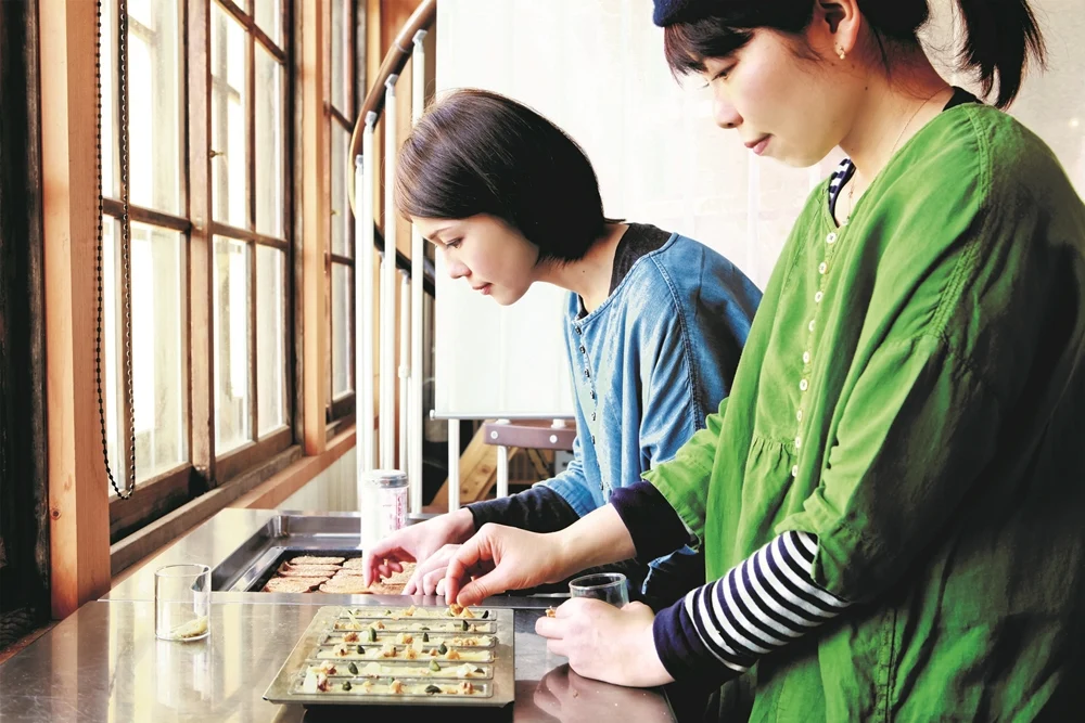 三宅商店カフェ工房_工房内