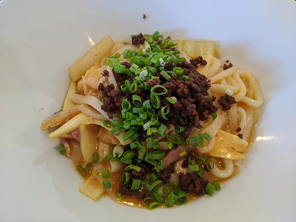 マカレの手延べ麺パスタ