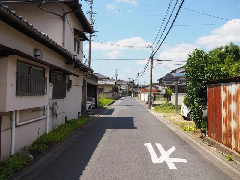 三宅商店カフェ工房_道_横断歩道を右折