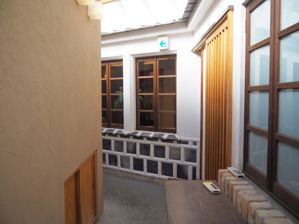 武野屋_白壁