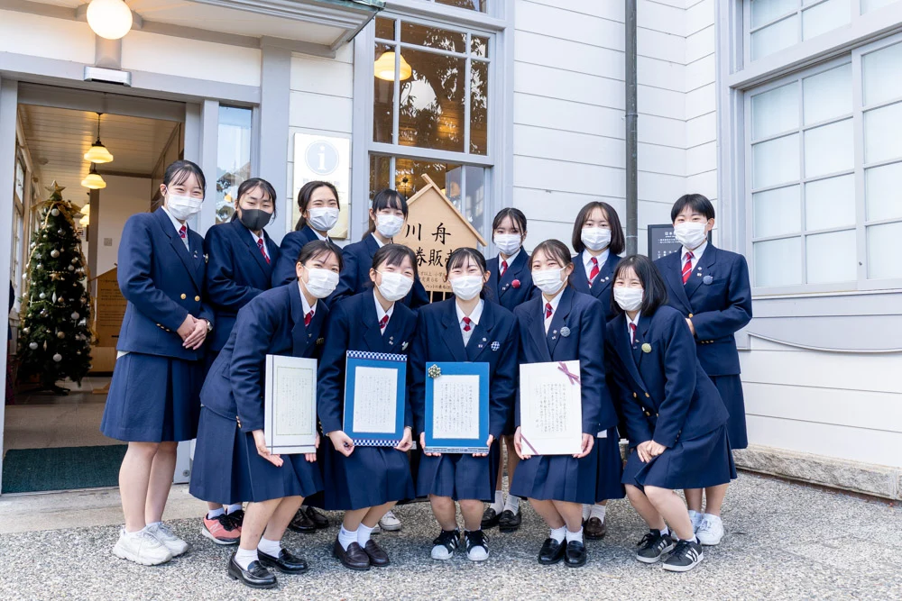 手紙を渡した生徒たち