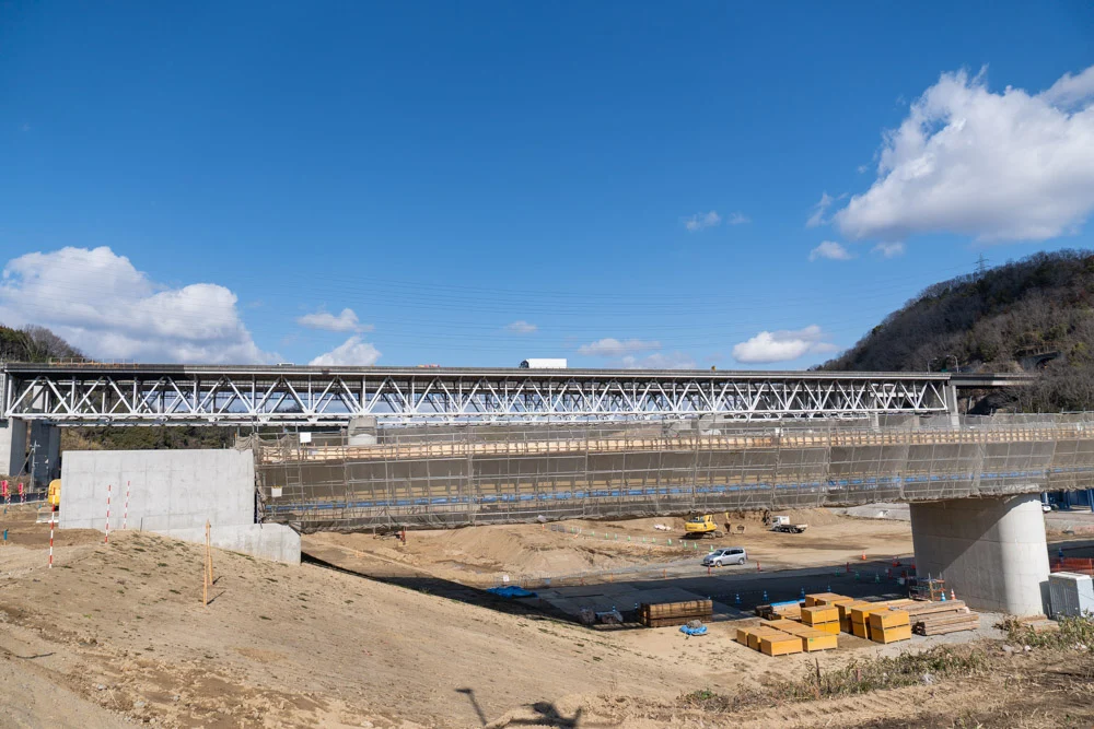 建造中の橋