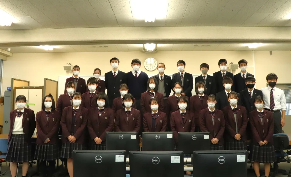 ビジネス研究部部員の集合写真