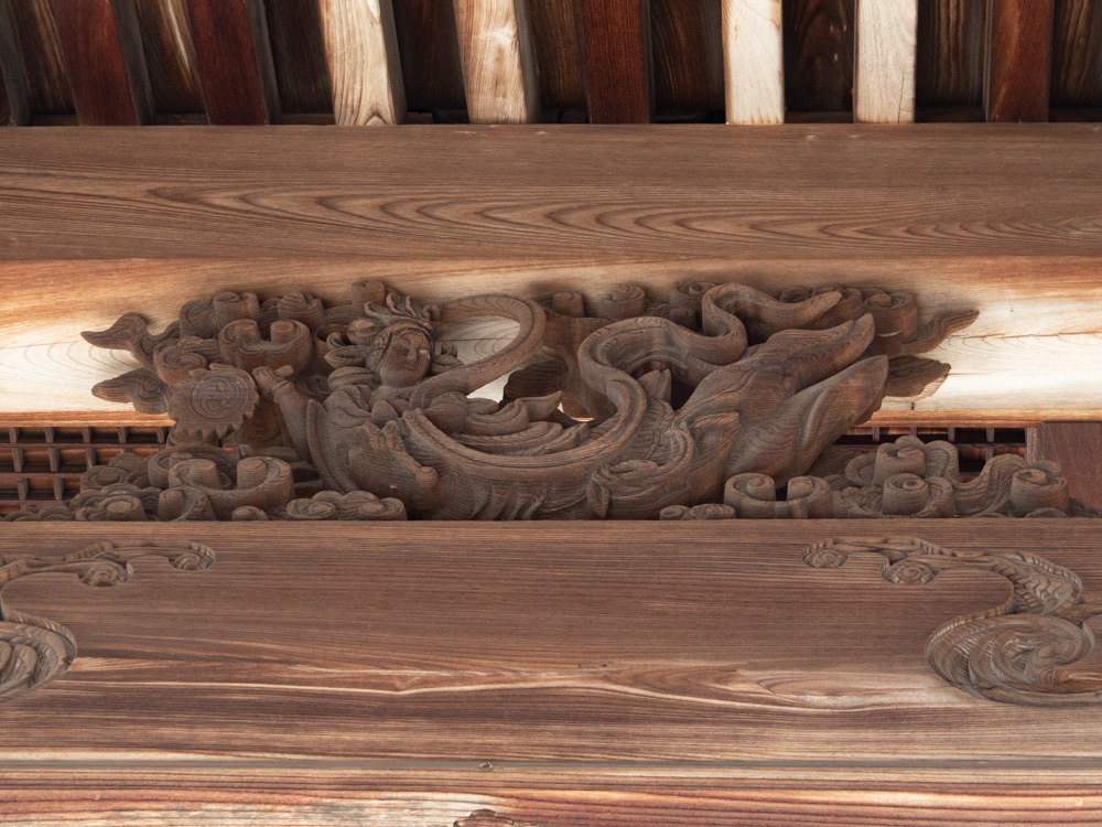 由加神社本宮:拝殿 装飾