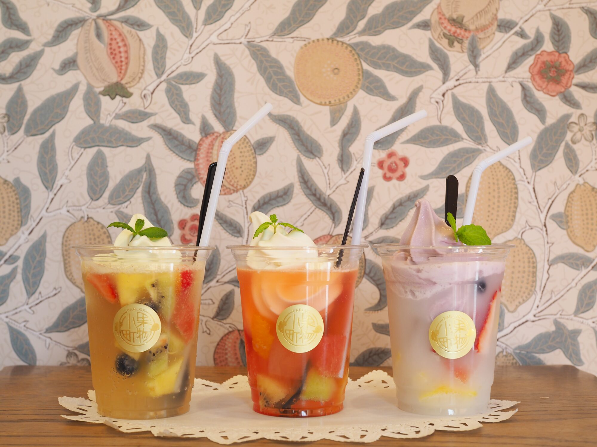 小町のクリームソーダ