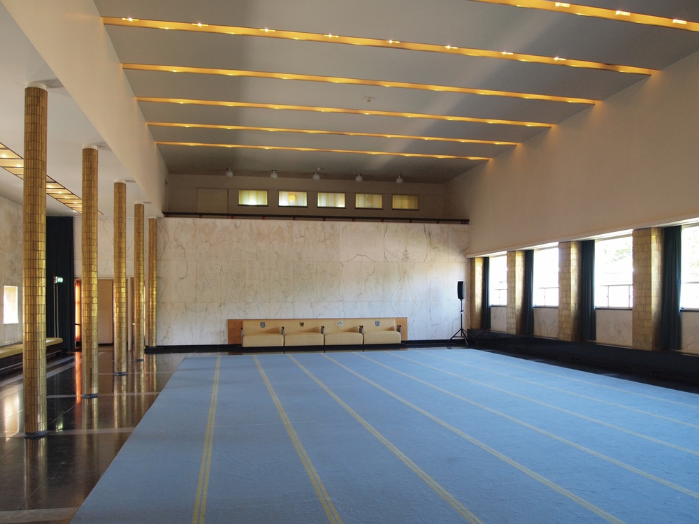 ヒルヴェルスム市庁舎 市民ホール