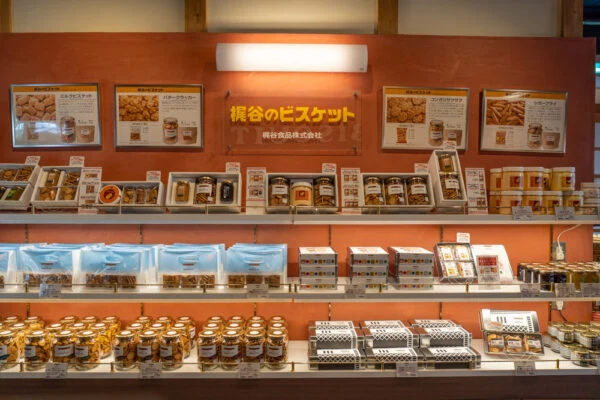 café BISCUIT(カフェビスキュイ) ～ シガーフライが愛される理由。梶谷食品初の直営店