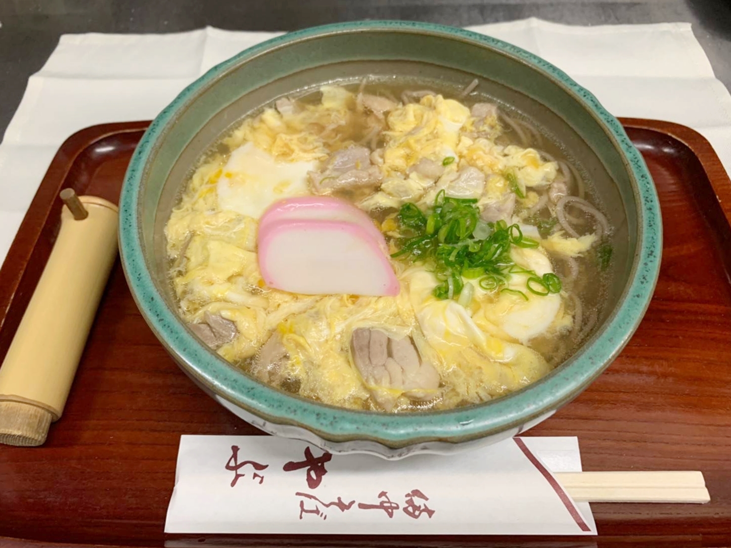 親子そば(提供：やぶ)