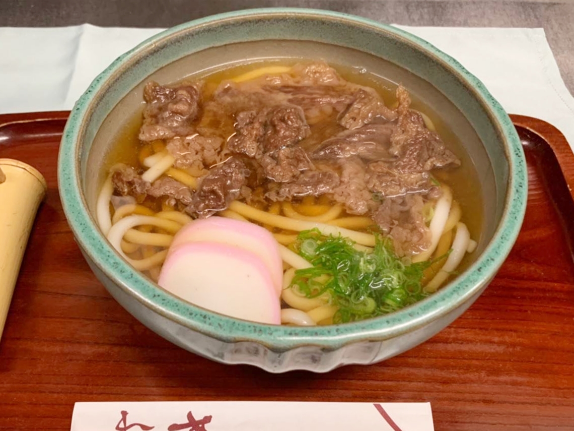 肉うどん(提供：やぶ)