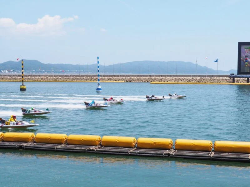 ボートレース児島 ～ 訪れるとイメージが変わる、瀬戸内海の美しさを堪能できる施設