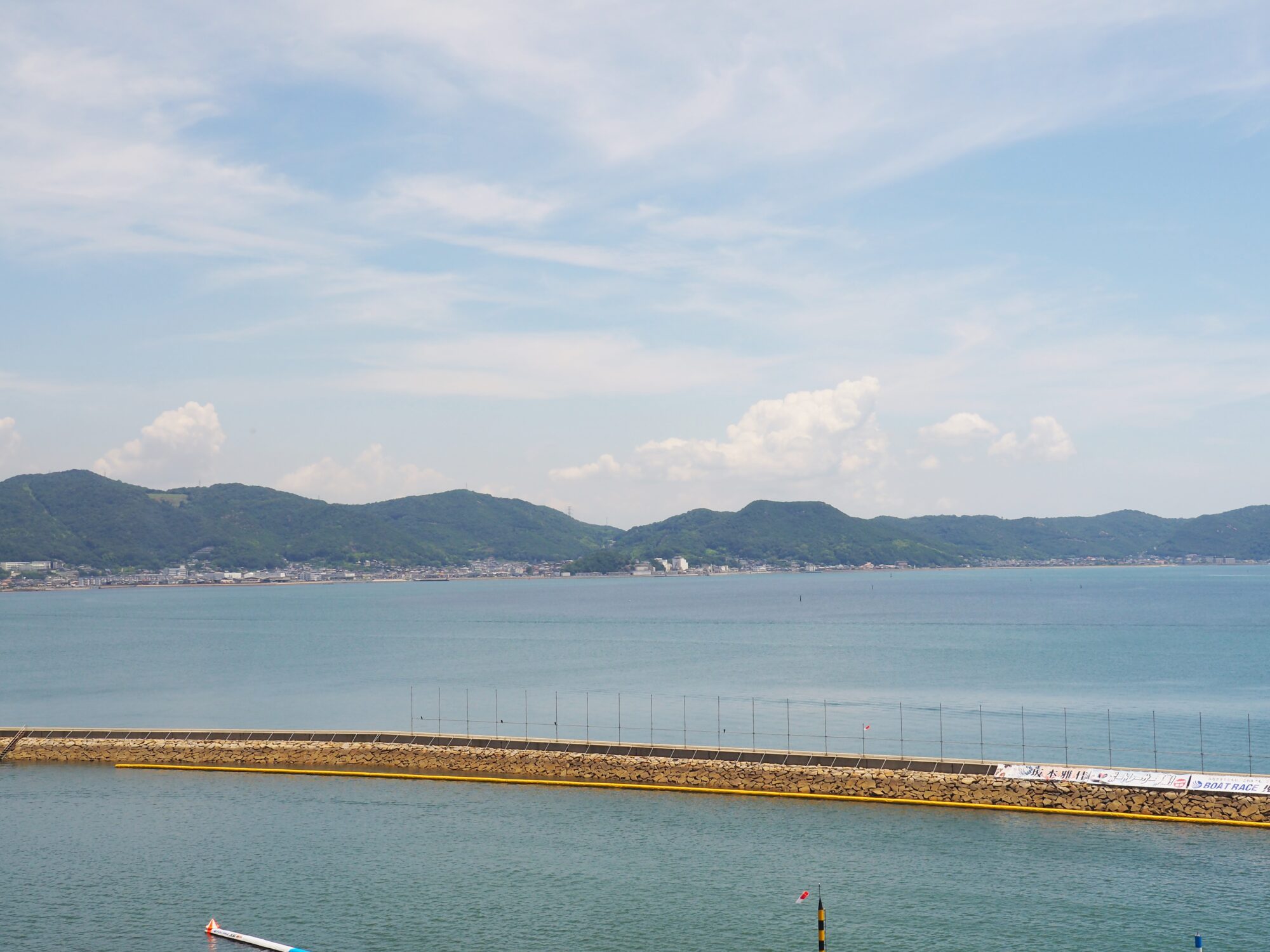 ひらけているため、香川の島々が見渡せます
