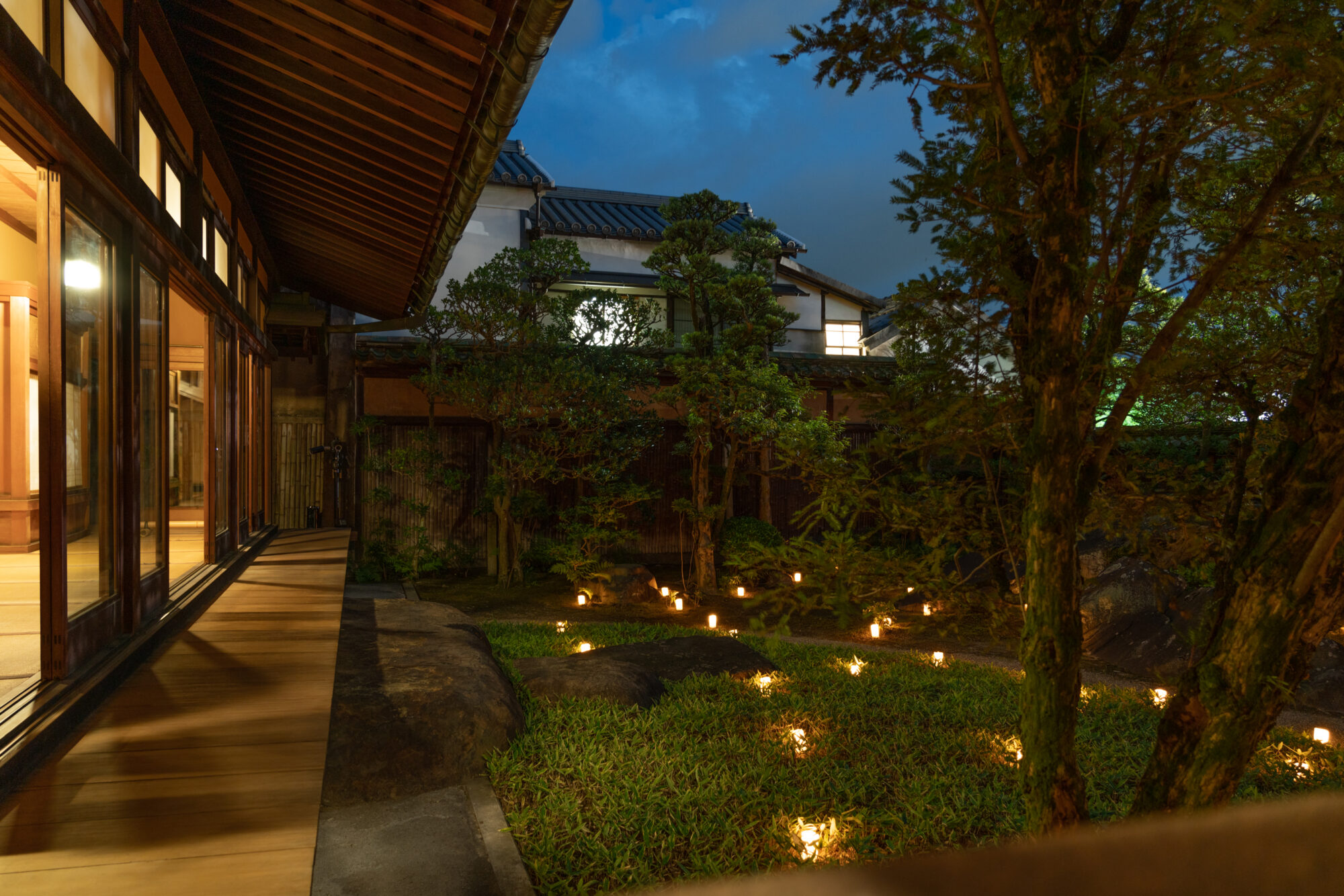 夜の特別公開 有隣荘「一期一景」 庭