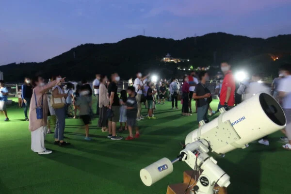 夏休みの宿題に天体観測会。夏の大三角(織姫星、彦星)を見つけに行こう