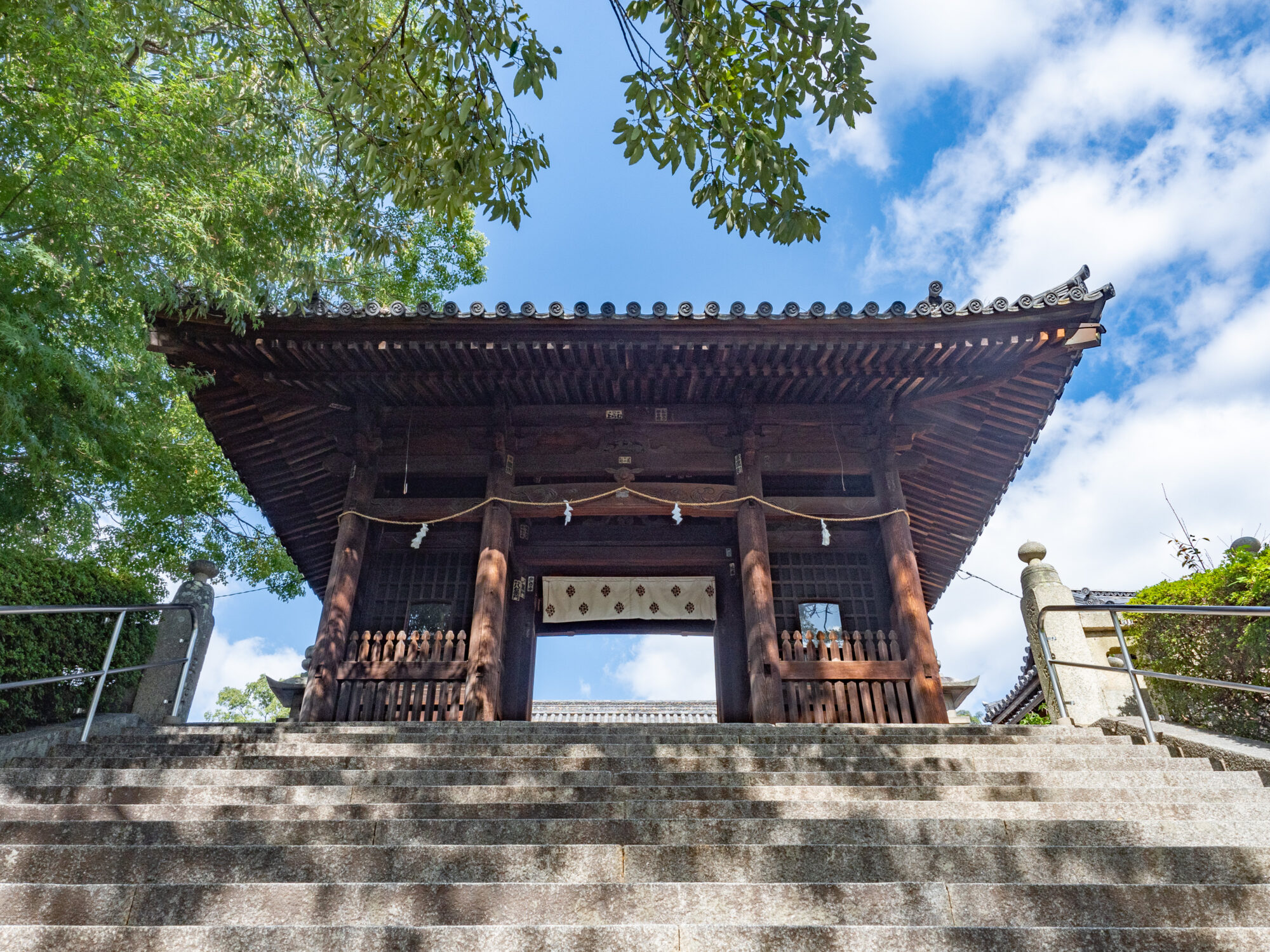 阿智神社 随神門