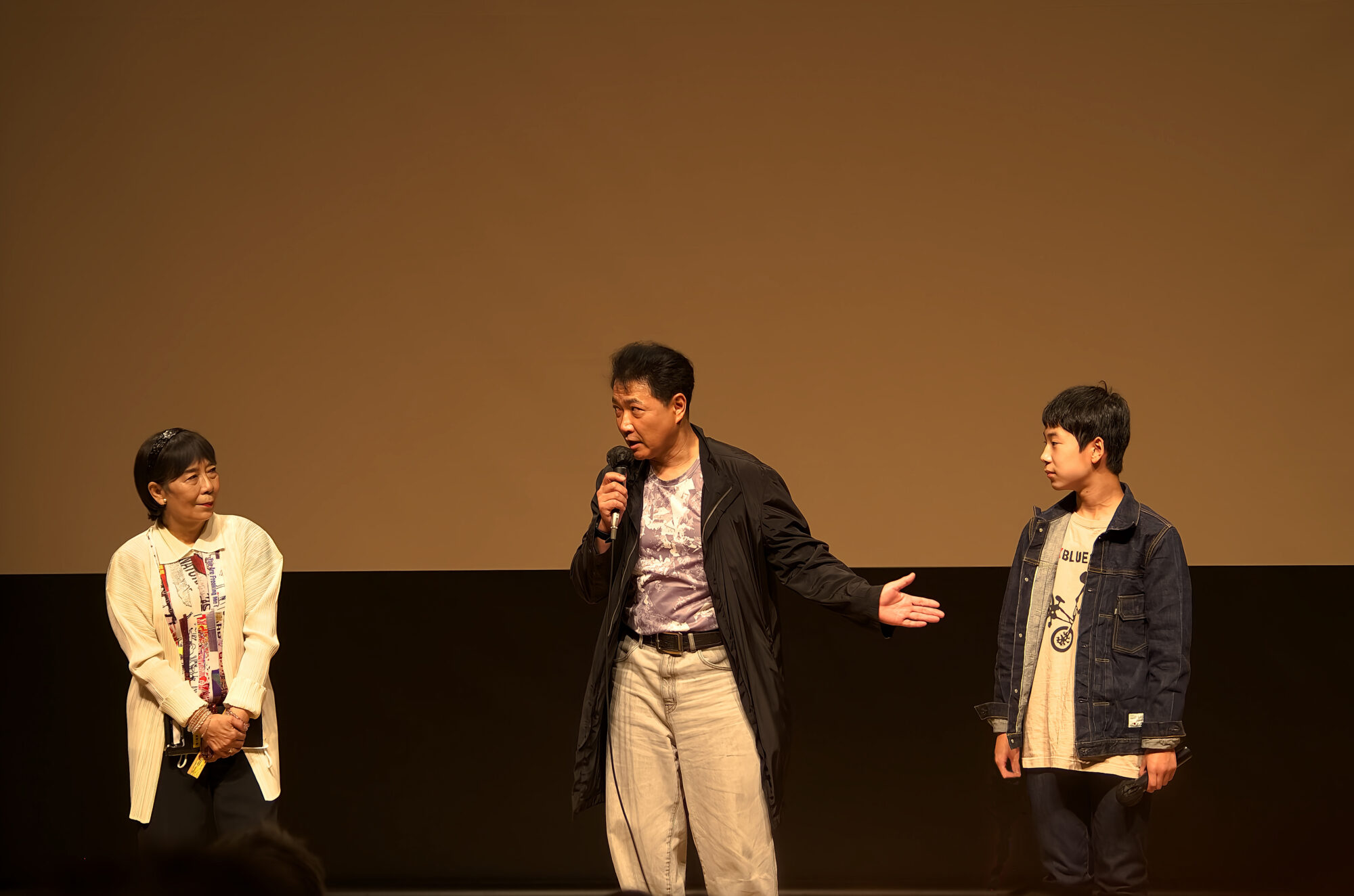 左から桜井さん、渡さん、西山さん