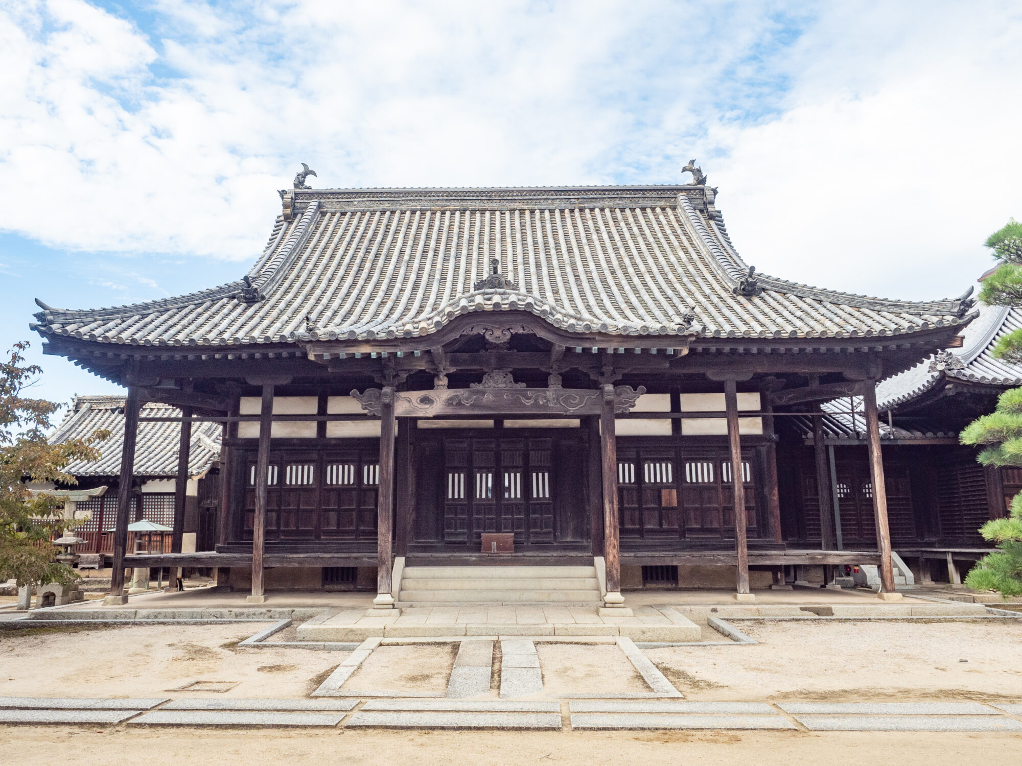 観龍寺：本堂